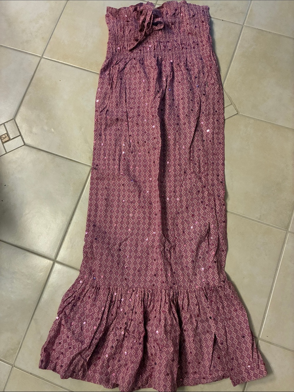 Women’s Maxi Smocked Waist Skirt in Dusty purple with sequins. Sz M.